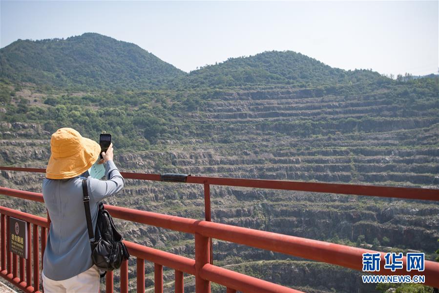 （走向我們的小康生活·圖文互動）（2）游客來了，小康近了——生態(tài)旅游引領湖北山區(qū)蝶變二三事