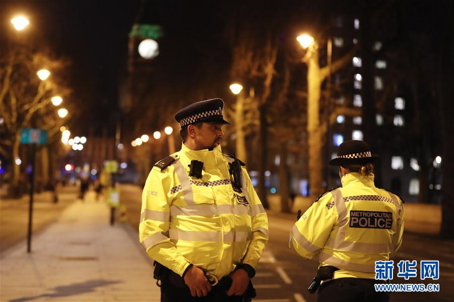 （國際）（1）英國議會(huì)大廈附近發(fā)生恐怖襲擊事件致5人死亡